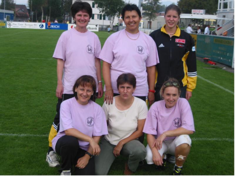 Foto: Siegermannschaften Einjsiedler Vereins Plauschturnier 2002