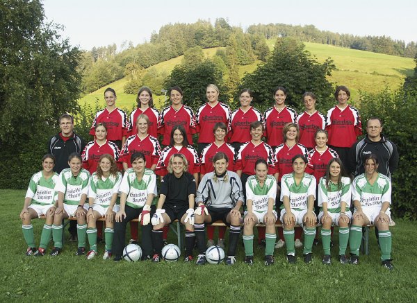 Teamfoto 2. Mannschaft FC Einsiedeln 2004/2005