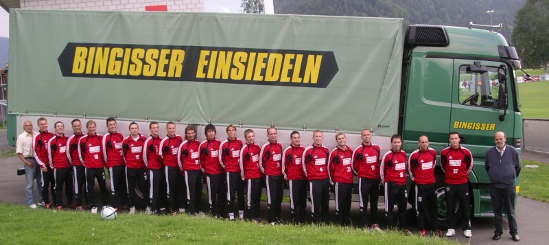 Foto: FC Einsieden 2 mit Bingisser Transporte