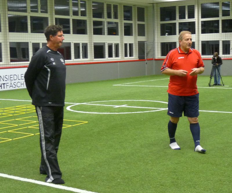 Foto: Lauf- und Koordinatiosntraining FC Einsiedeln mit Hans Tanner